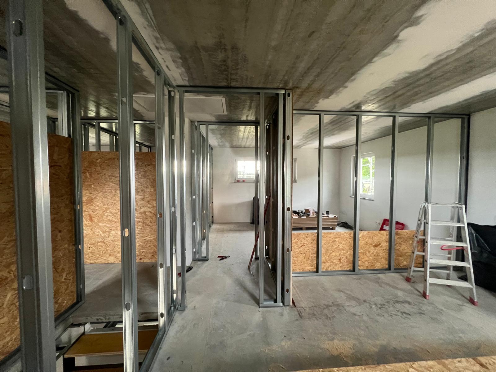 Trockenbau Trennwände mit OSB und Trockenbaudecke - 2